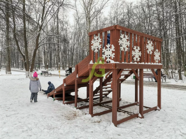 Деревянная зимняя горка "IgraGrad Snow Fox", скат 4 м